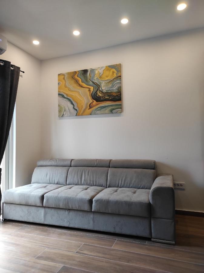 Ferma Apartman *